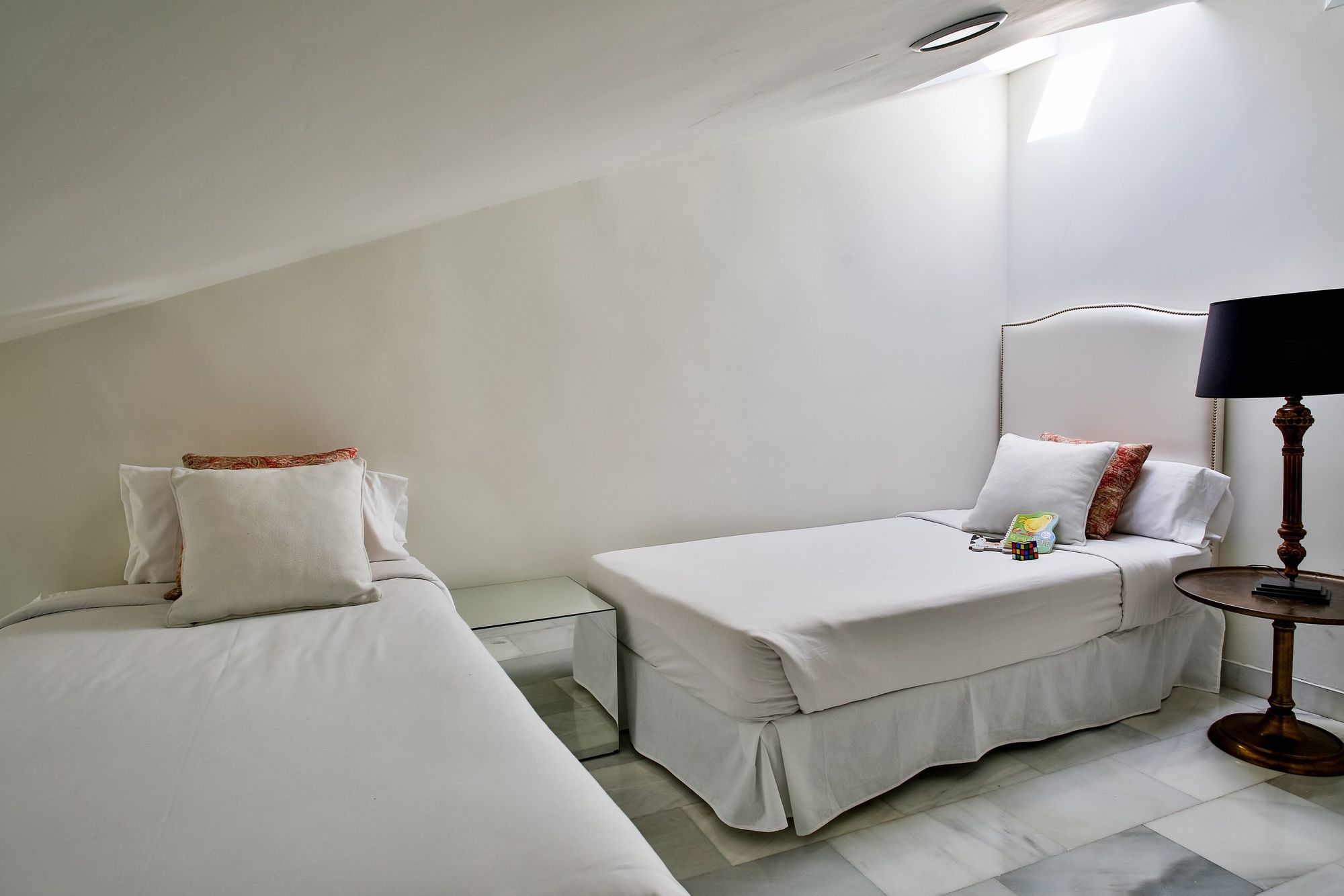 11Th Principe By Splendom Suites Madrid Beltér fotó